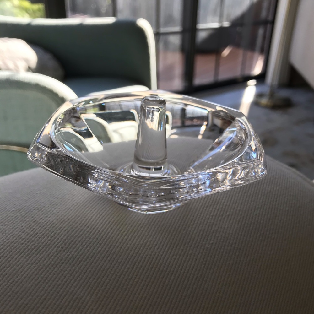 Vera Wang Wedgwood ring holder